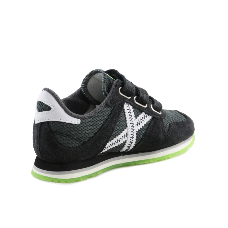 Deportiva gris/verde MASSANAVEL Munich