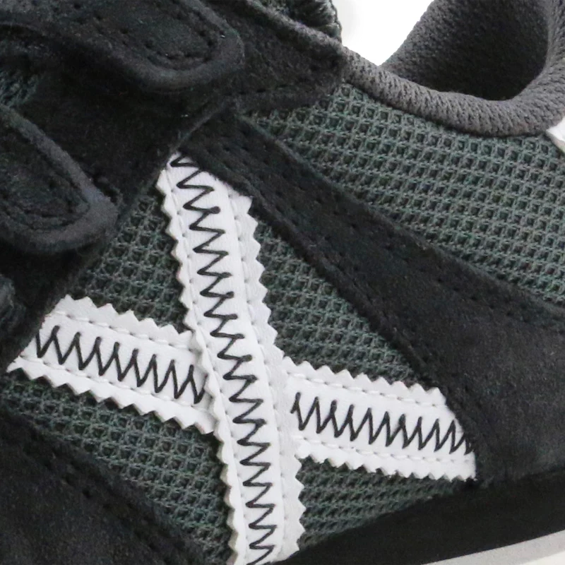 Deportiva gris/verde MASSANAVEL Munich