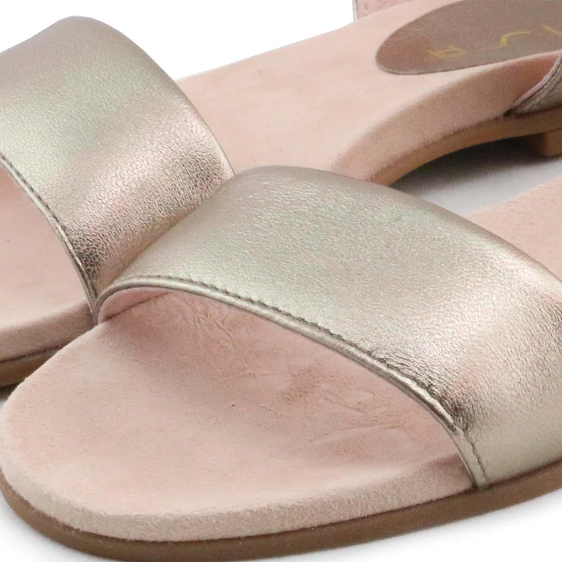 Sandalia bronce LARYN Unisa