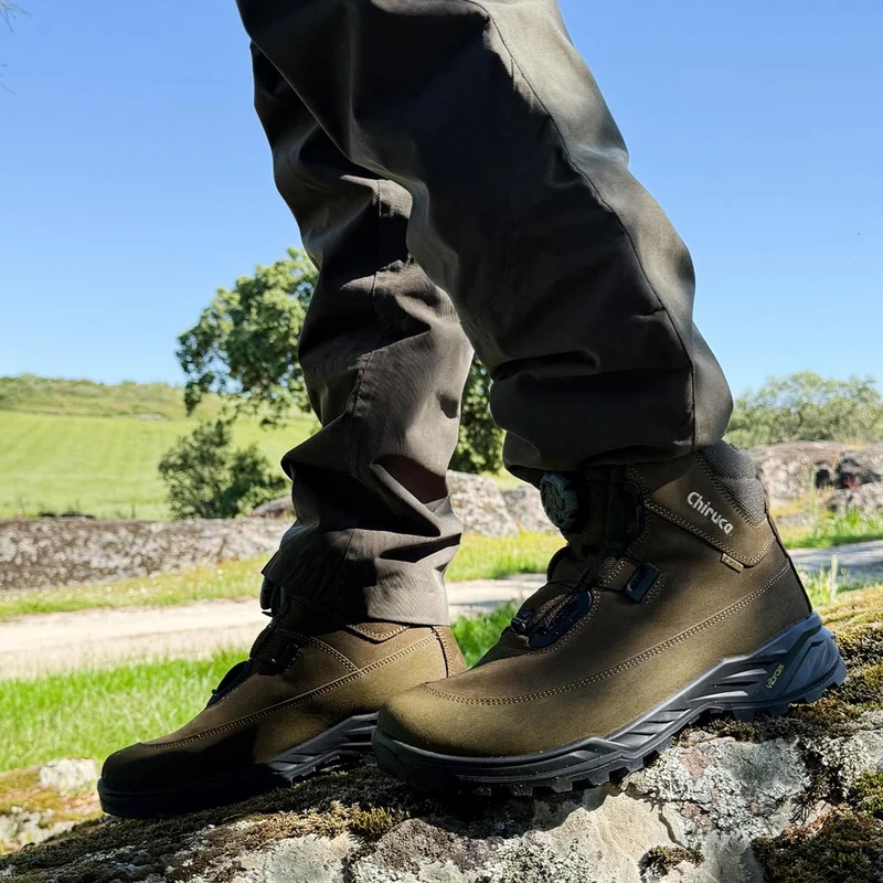 Botas de montaña y trekking Unisex Chiruca Cares Boa 11 Bandeleta Gore-Tex Verdoso