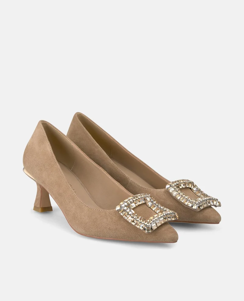 ZAPATO BAJO CON ADORNO