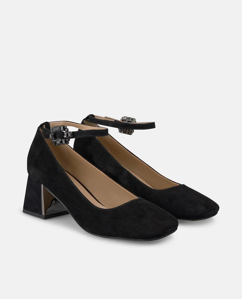 ZAPATO CON HEBILLA PEDRERÍA