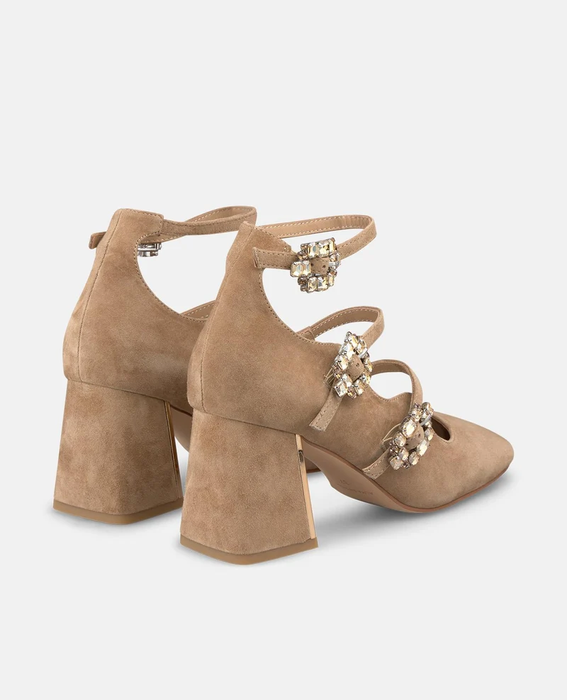 ZAPATO DE TACÓN HEBILLAS