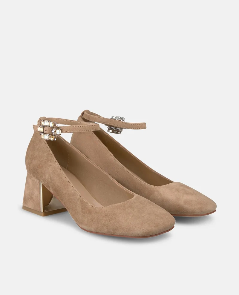 ZAPATO CON HEBILLA PEDRERÍA