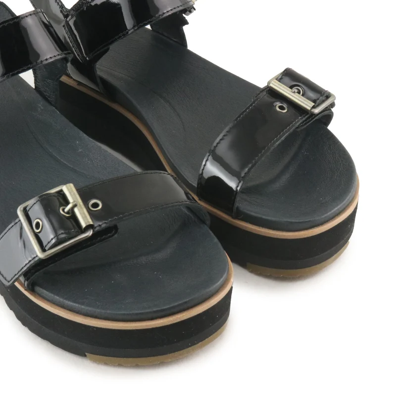 Sandalia charol negro ANGIE UGG
