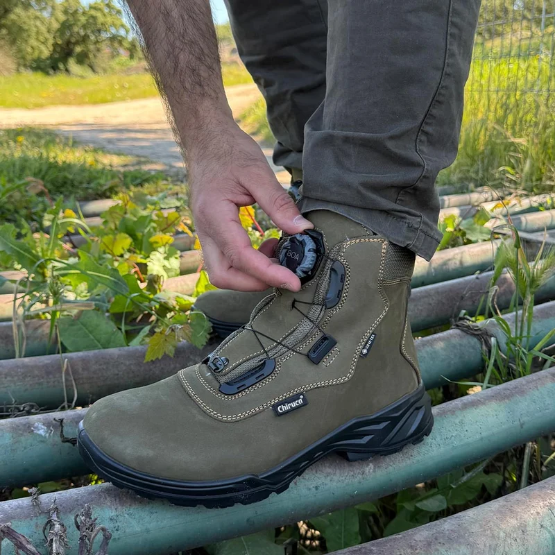 Botas de montaña y trekking Unisex Chiruca Labrador Boa 01 Gore-Tex Verde