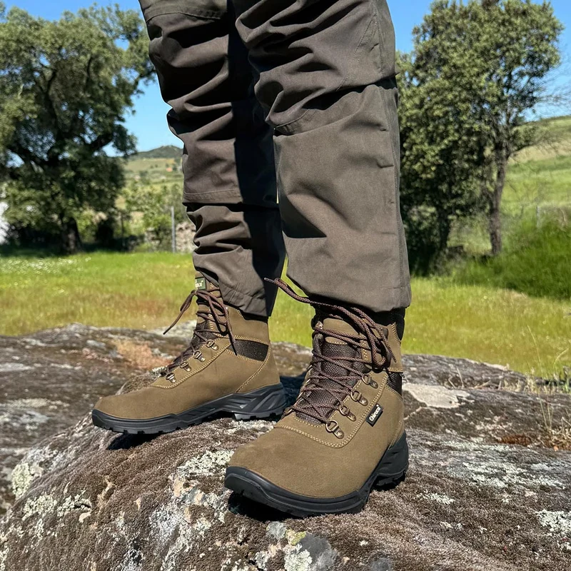 Botas de montaña y trekking Unisex Chiruca Torcaz 01 Gore-Tex Verdoso
