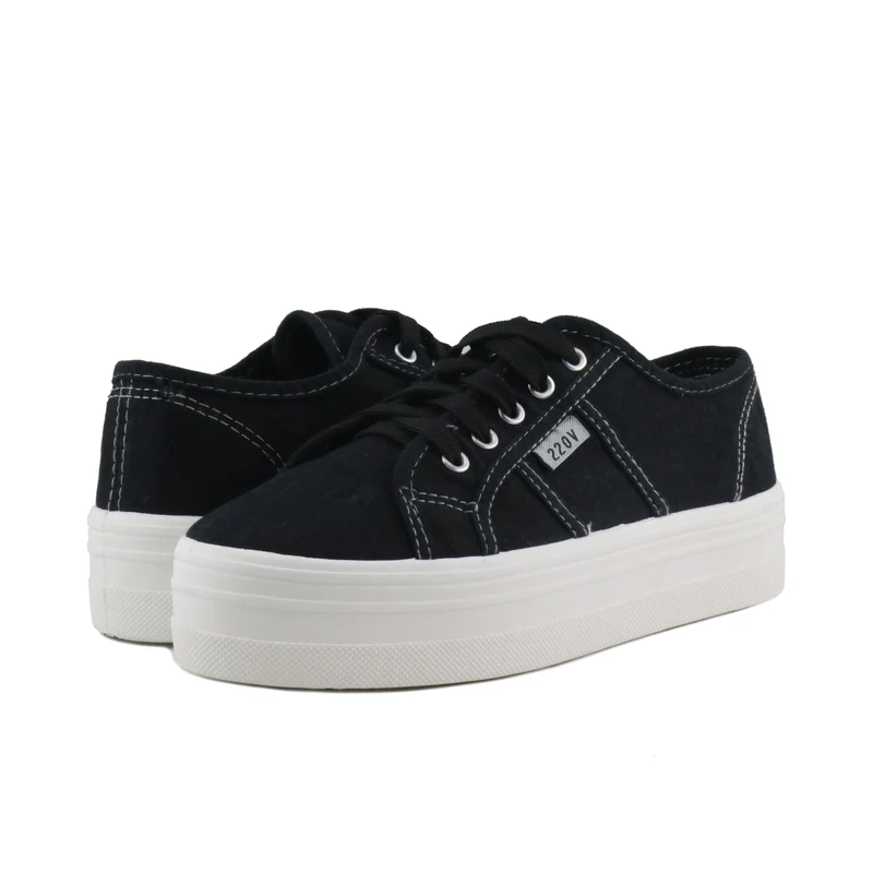 Zapatilla negro lavado CAPRI 220V