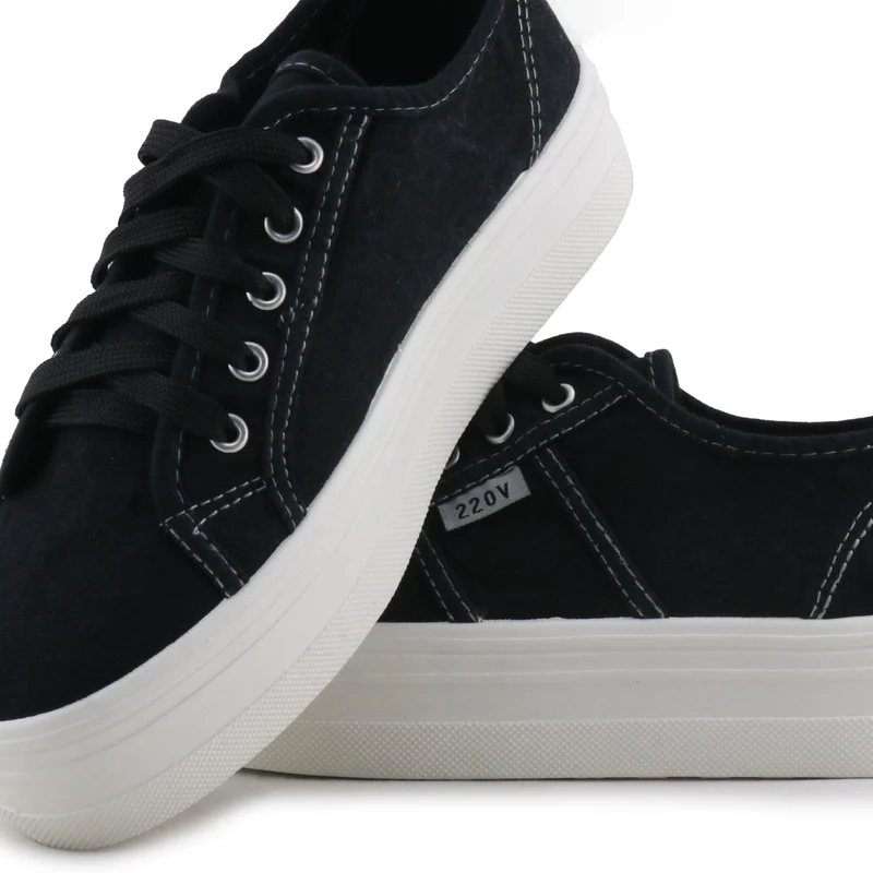 Zapatilla negro lavado CAPRI 220V