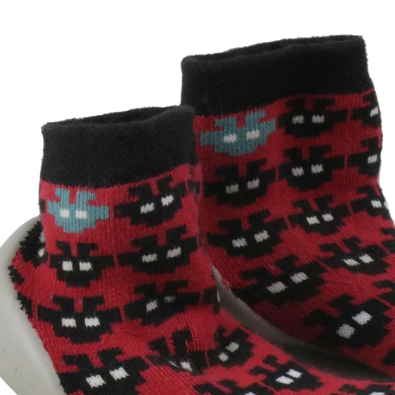 Zapatilla casa negro/rojo E832F Collégien