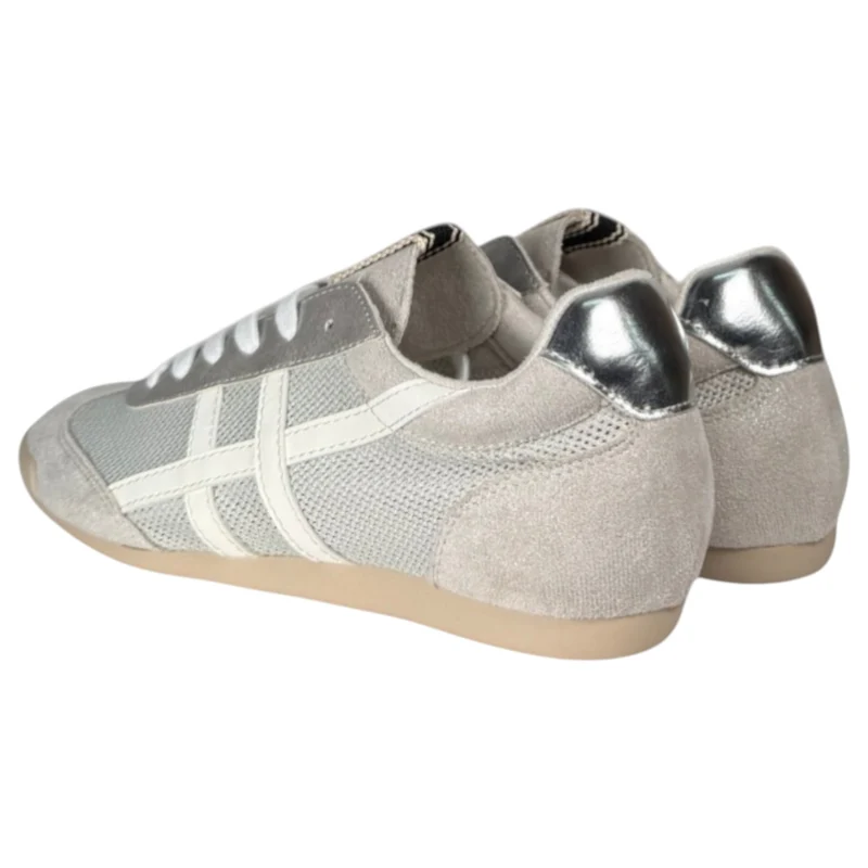 Zapatillas Corina Retro M6035 Plata
