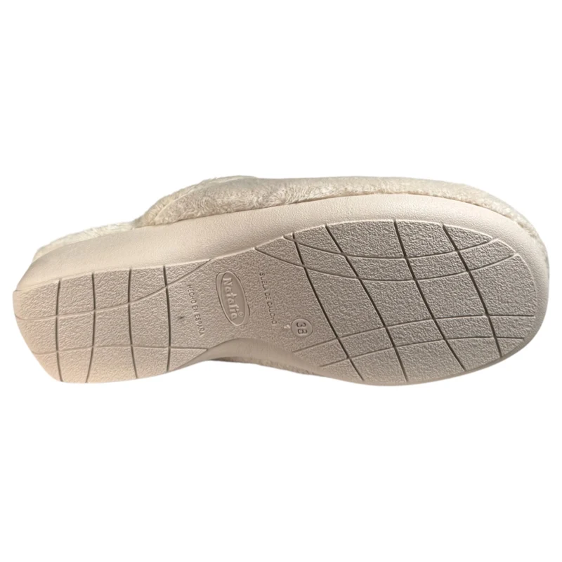Zapatillas de Casa Natalia Gil Éxito 4000 Beige
